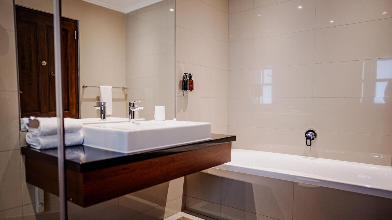 Meerendal Boutique Hotel Durbanville Ngoại thất bức ảnh